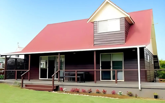 Pitcairn House