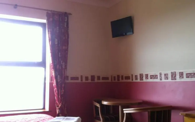 Pier House Guesthouse & Restaurant