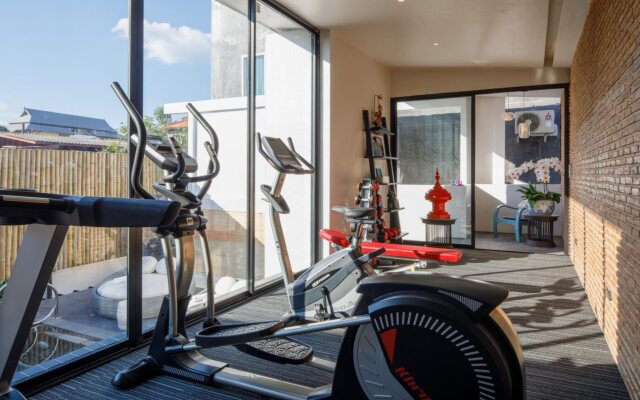 Chala Number 2 Art and Gallery House