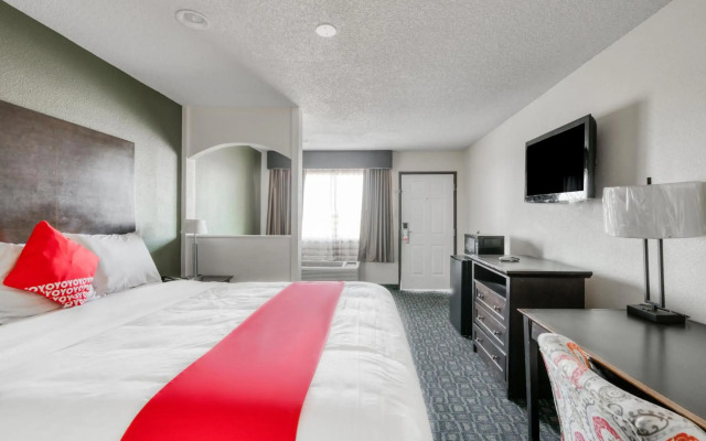 OYO Hotel Rosenberg TX I-69