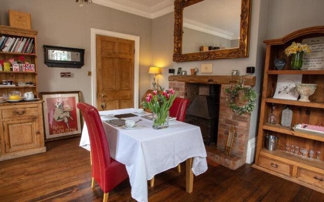Treherne House & The Malvern Retreat