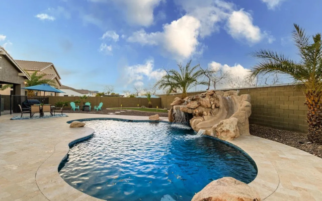 Athena 4 Bedroom Home by RedAwning