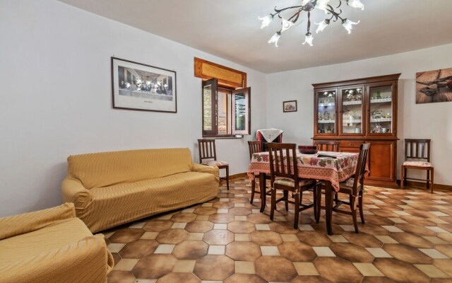 Peaceful Holiday Home in Perdifumo With Balcony