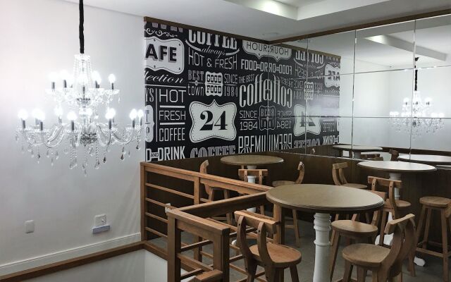 Eleganz Hostel & Suites