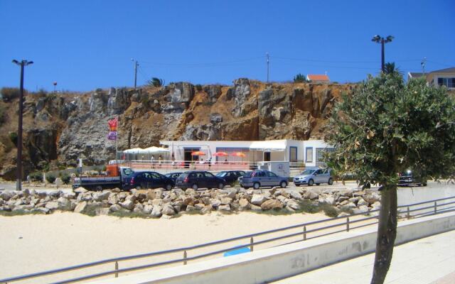 Apartment with One Bedroom in Peniche, with Terrace And Wifi - 400 M From the Beach