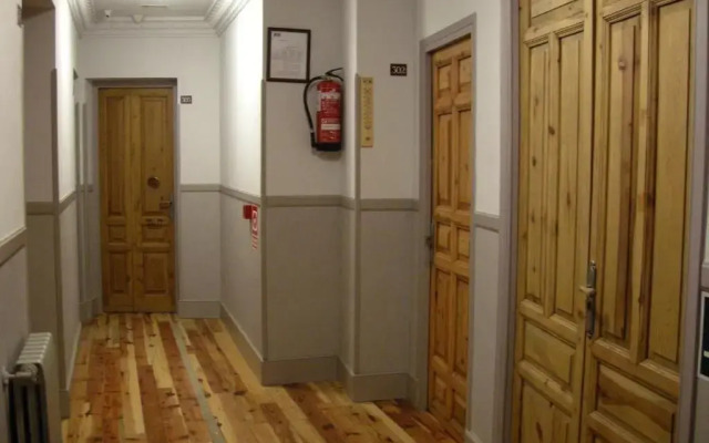 Hostal Canovas