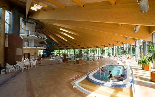 Hotel Kumánia