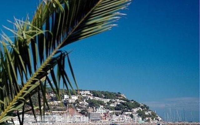 Apartamentos Estartit Costa