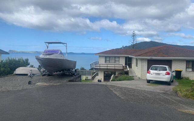 Paku Peak Ocean View Apartment