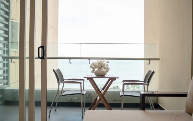 The Costa Serviced Apartment By Seaholiday