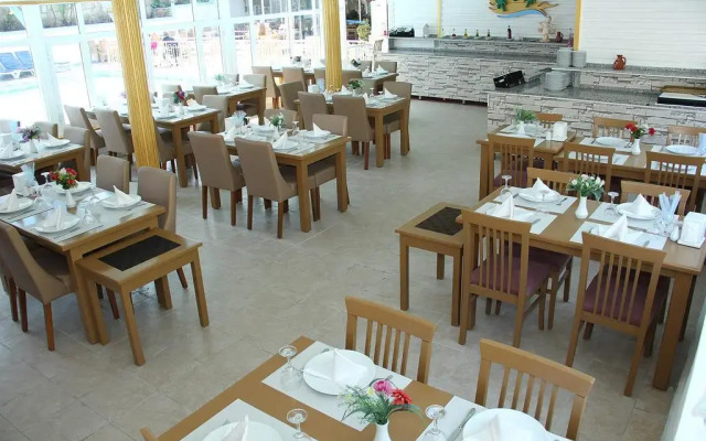 Side Temple Hotel