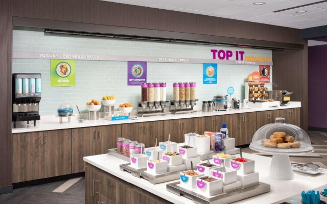 Tru by Hilton Louisville East