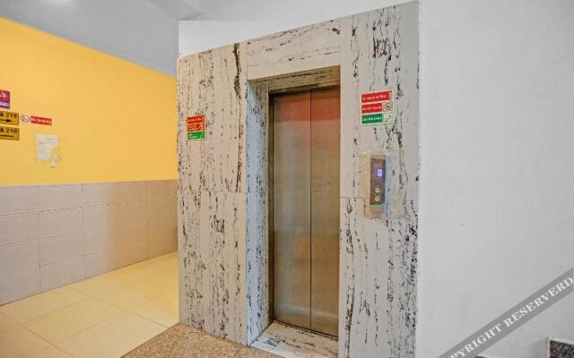 Collection O 82685 Hotel Shiv Shiva Residency