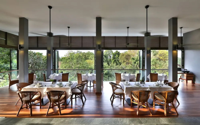 Ambong Pool Villas - Private Pool