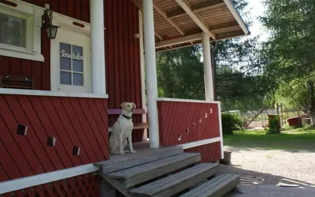 Northern Star Wilderness Ranch & Biker Lodge