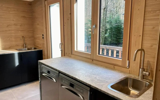 3 Bedrooms, Whole floor, New Kitchen, Town Centre