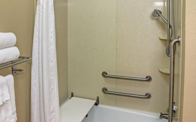 Holiday Inn Express Suites South - Tyler by IHG