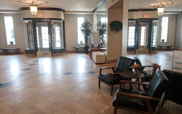 Royal Inn and Suites