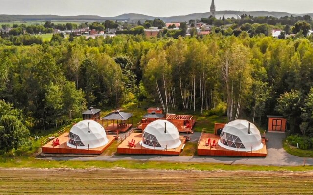 CAMPagne au Clos Sainte-Thècle