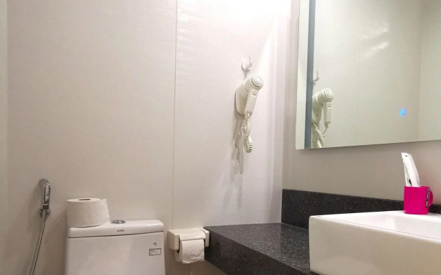 Top Holiday Hotel @ The Mines Seri Kembangan