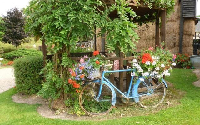 La Ferme Du Pressoir Guest House
