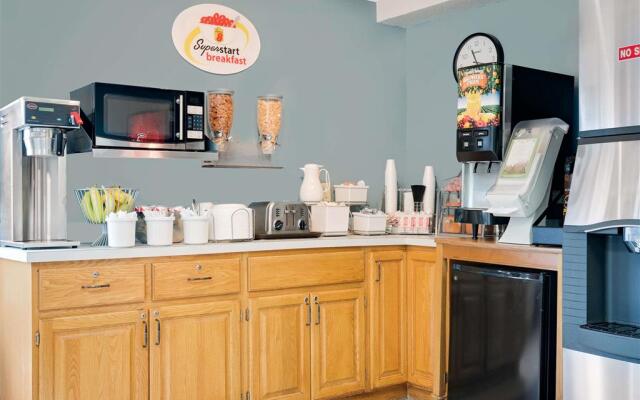 Super 8 Long Prairie