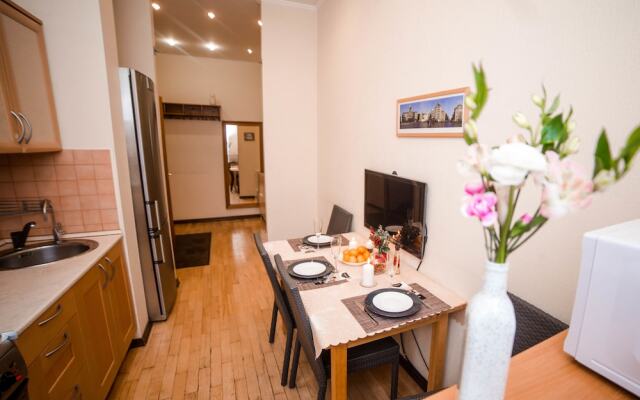 ApartExpo on Kutuzovskiy 26 Apartment