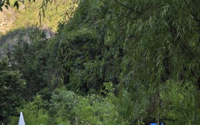 Xianhe Mountain Guesthouse