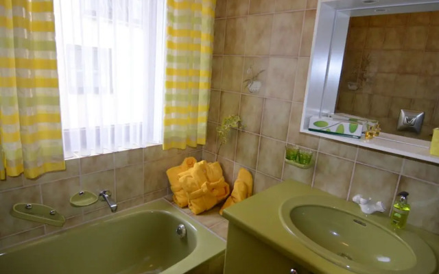 Quaint Apartment in Zeil am Main With Terrace