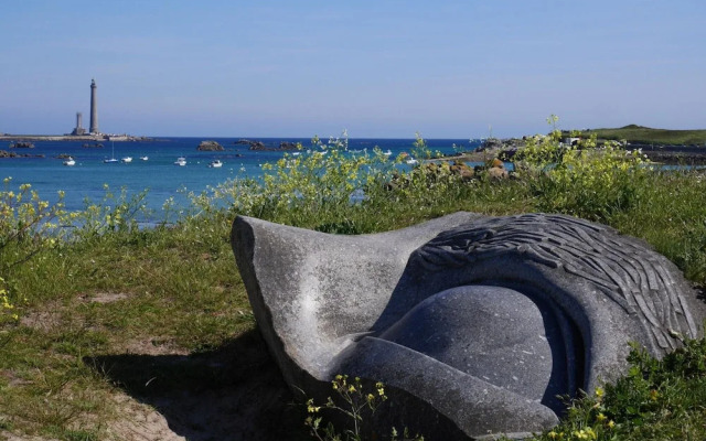Stone House in Lilia Near Ile Vierge Lighthouse