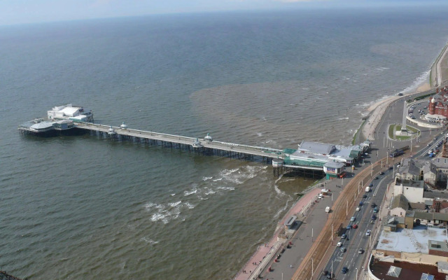 Cleveland Court Apartments