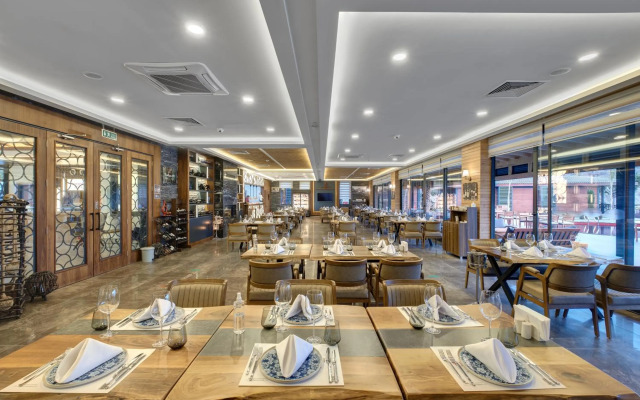 Porto Amore Club  Hotel