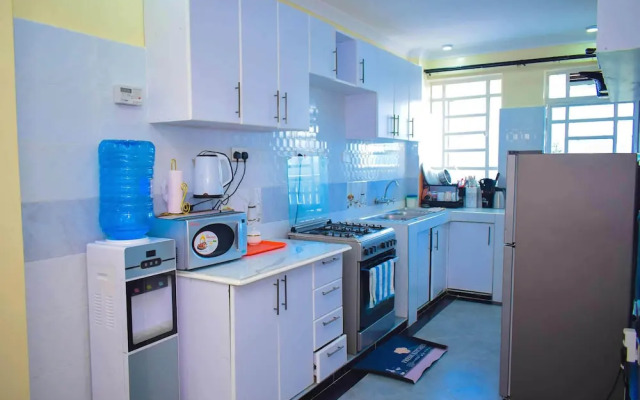 Lux Suites Fancy Getaway Apartments