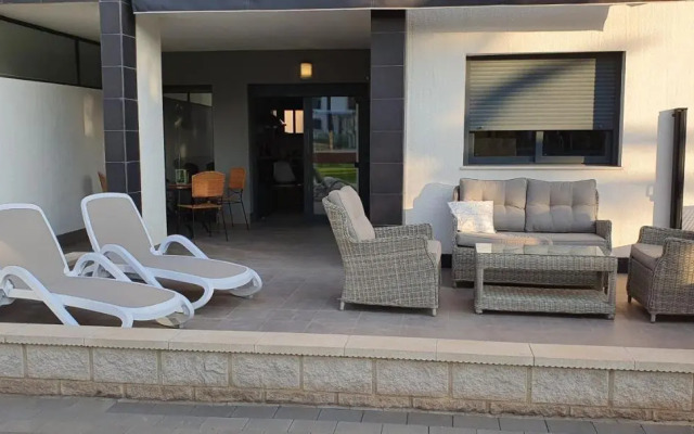 Penthouse Oasis Beach IV N  142