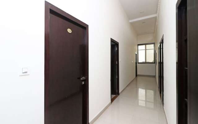 OYO 11878 Hotel De DS Plaza