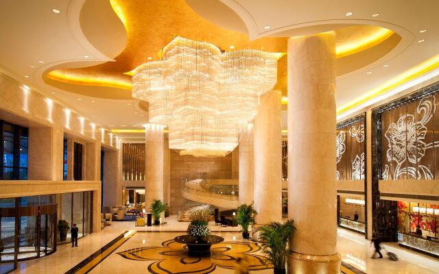 Hilton Guangzhou Baiyun - Free Shuttle for Canton Fair Period, Close to Luhu Golf Club & Leather Market