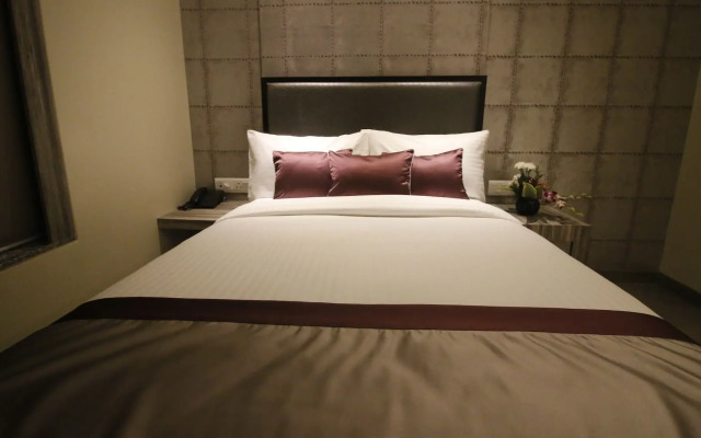 7 Apple Hotel