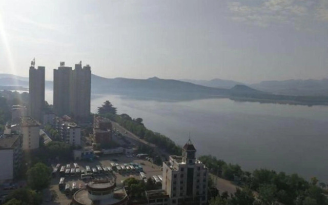 Wu Gang Hotel