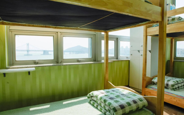 Jini Guest House - Hostel