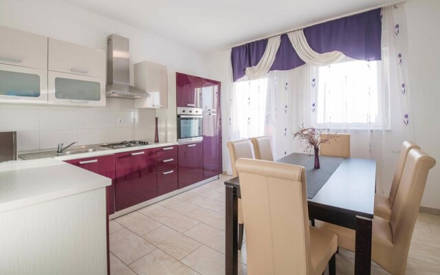 Stunning Home in Pula With Wifi and 7 Bedrooms