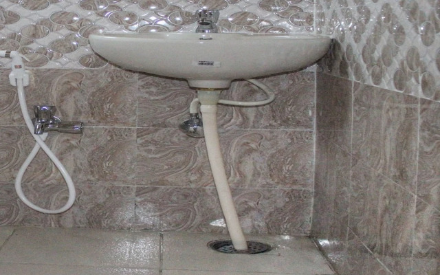 Sri Guru Residency By OYO Rooms