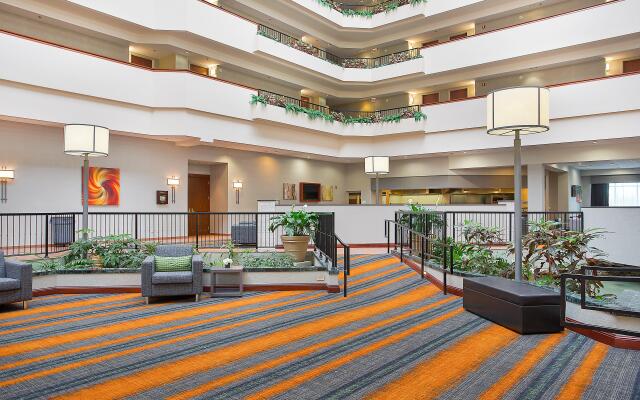 Holiday Inn University Plaza-Bowling Green by IHG