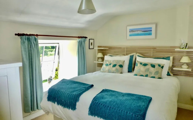 Tresowes Green Cottage