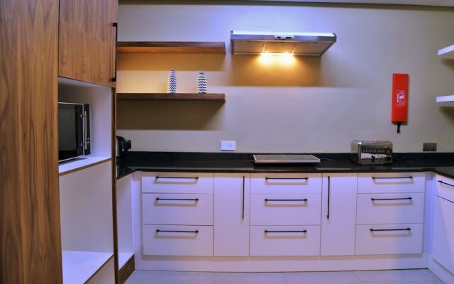 Mantis EPIC Hotel & Suites