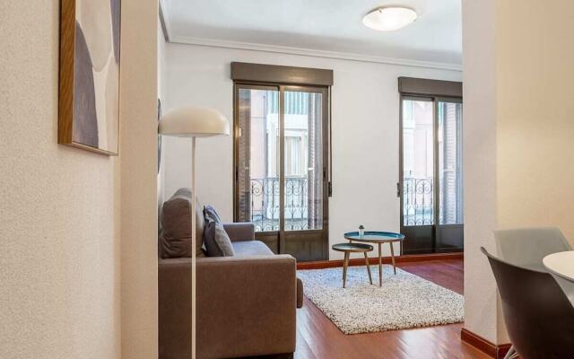 Bright &Modern 1Bed Apt,Sleeps 3 nr La Latina