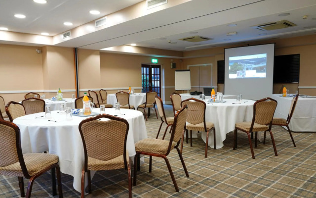 Gomersal Park Hotel