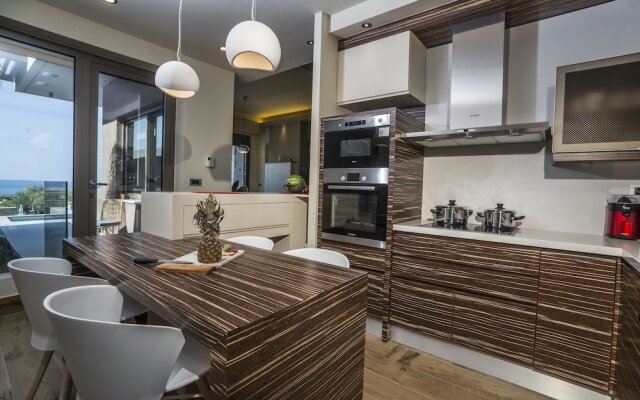 Ariadne Luxury Villa