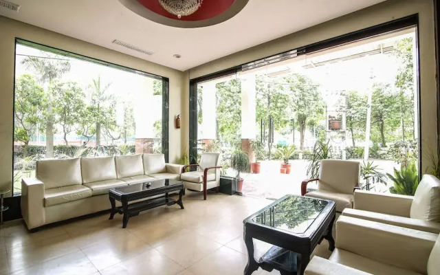 Hotel D.D.R Residency