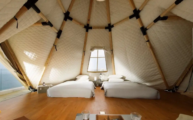 Manjing Banshan Haijing Huayuan Jiudian