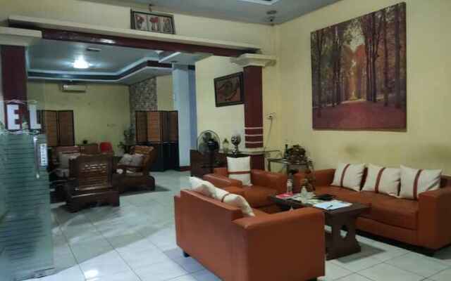 OYO 90529 Hotel Baruga Makassar